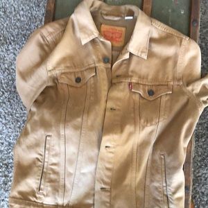 Levi’s trucker jacket brown